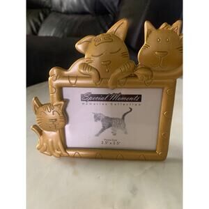 dog and cat picture frame